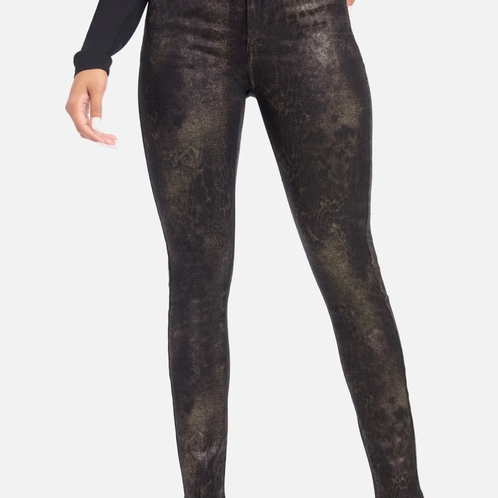BEBE Jeans Sz 27 snake skin inspired black $39